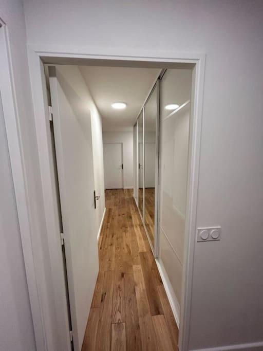 Splendid 92M2 Renovated, 4 Rooms شارينتو لو بو المظهر الخارجي الصورة