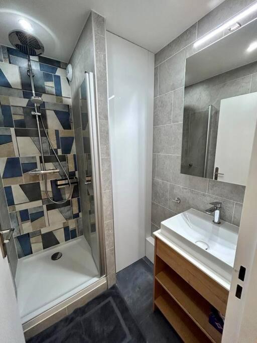 Splendid 92M2 Renovated, 4 Rooms شارينتو لو بو المظهر الخارجي الصورة